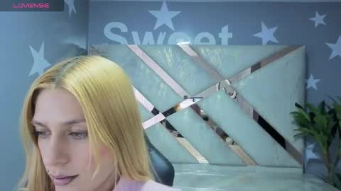 candy_kush_a online show from February 11, 3:11 am