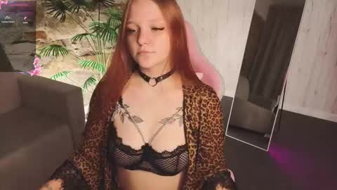 Snapshot of candy_lir chatting on February 3, 9:36 am Candy online show from February 3, 9:36 am