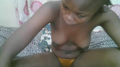 Snapshot of candy_lisah chatting on March 7, 1:13 am Lisa online show from March 7, 1:13 am