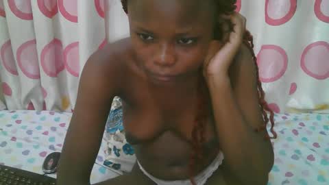 Snapshot of candy_lisah chatting on March 15, 2:28 am Lisa online show from March 15, 2:28 am