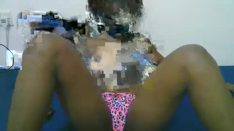 Snapshot of candy_lisah chatting on April 4, 6:27 pm Lisa online show from April 4, 6:27 pm