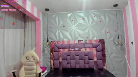 Snapshot of candy_morgan412 chatting on December 4, 11:19 am Ania online show from December 4, 11:19 am