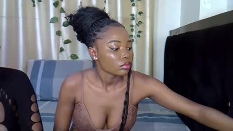 Snapshot of candy_pop1 chatting on October 17, 5:48 pm CANDY online show from October 17, 5:48 pm