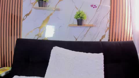 Snapshot of candy_queens__ chatting on June 3, 7:19 pm Candy online show from June 3, 7:19 pm