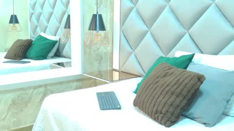 Snapshot of candy_sm chatting on January 8, 11:34 am candy_sm online show from January 8, 11:34 am