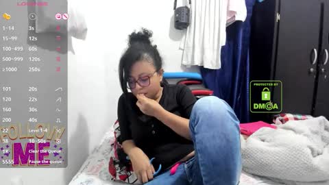 Snapshot of candy_val chatting on September 25, 7:01 am candy_val online show from September 25, 7:01 am