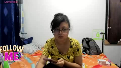 candy_val online show from May 16, 6:43 am