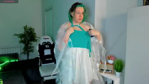 Snapshot of candy_yeah chatting on February 5, 1:43 am Mary online show from February 5, 1:43 am