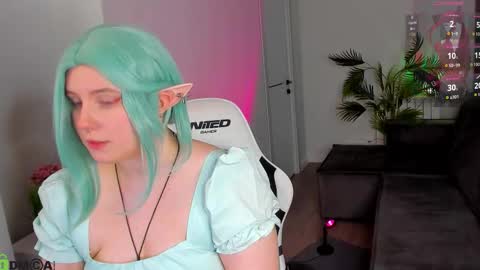 Snapshot of candy_yeah chatting on February 22, 1:07 am Mary online show from February 22, 1:07 am