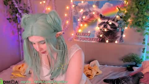 Mary online show from April 4, 1:04 am