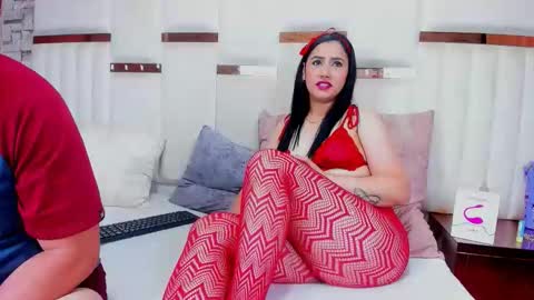 candyandsteven online show from November 24, 2:44 am