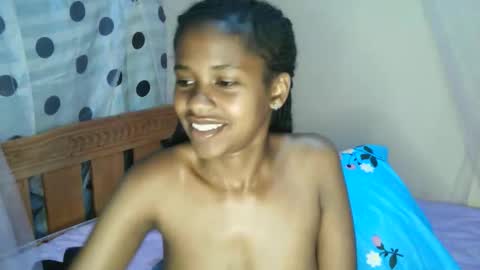 candybrown001 online show from January 8, 8:16 am