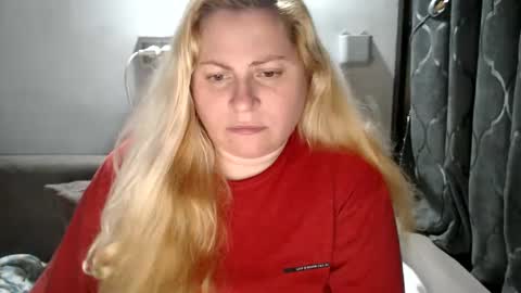 Laura online show from January 17, 8:33 pm