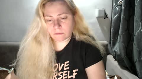 Laura online show from January 19, 2:59 pm
