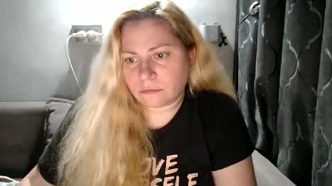 Laura online show from January 20, 12:15 am