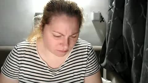 Laura online show from January 31, 6:14 pm