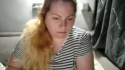 Laura online show from February 1, 5:37 pm