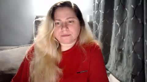 Laura online show from March 9, 7:07 pm