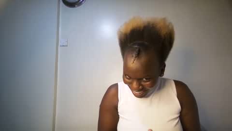 candycurly_ online show from November 26, 2:45 am