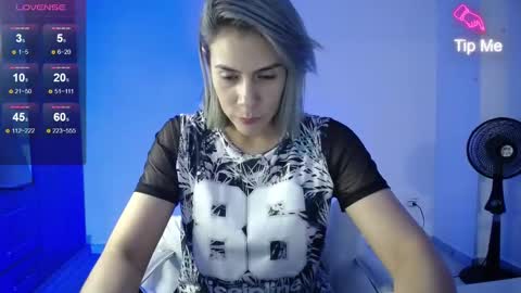 Candy Dowson online show from December 13, 12:09 am
