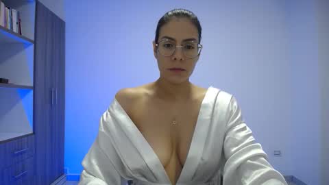 Candy Dowson online show from January 12, 8:58 pm