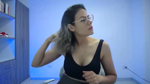 Candy Dowson online show from March 7, 5:43 pm