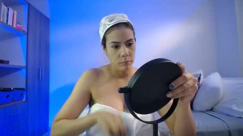 Candy Dowson online show from April 2, 7:11 pm