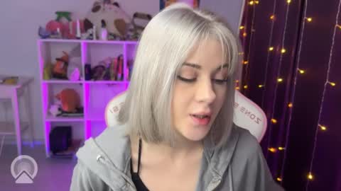 Snapshot of candyhannah chatting on September 19, 5:24 pm You can call me HH online show from September 19, 5:24 pm