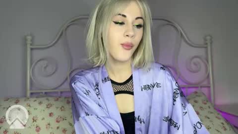 Snapshot of candyhannah chatting on September 24, 5:27 pm You can call me HH online show from September 24, 5:27 pm