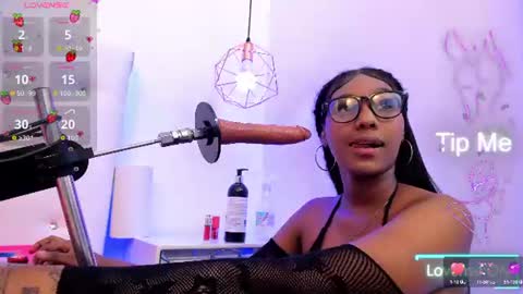 Snapshot of candyhot79 chatting on June 20, 7:49 pm candy hot online show from June 20, 7:49 pm