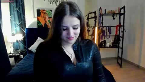 Sofia online show from November 5, 12:32 am