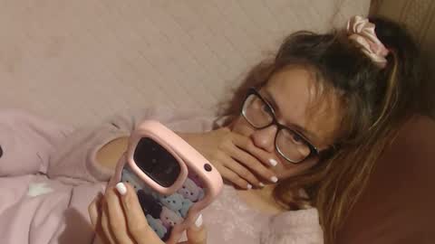 say meow and send tips  online show from October 24, 9:22 pm