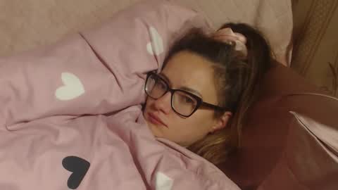 say meow and send tips  online show from October 29, 1:08 am