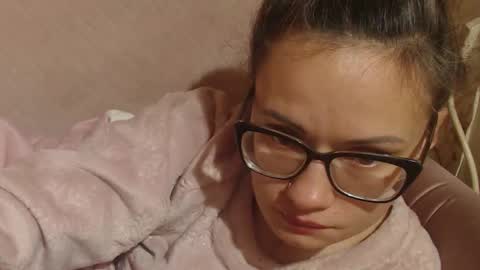 say meow and send tips  online show from October 31, 10:27 am