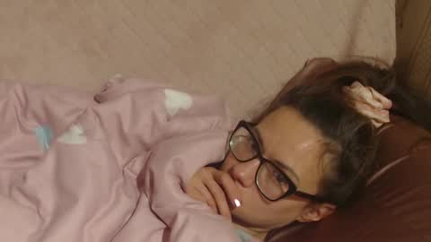 say meow and send tips  online show from November 19, 10:10 pm