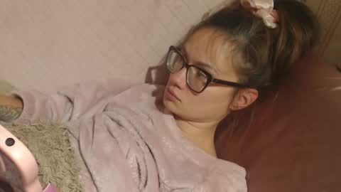 say meow and send tip  online show from October 27, 6:12 pm