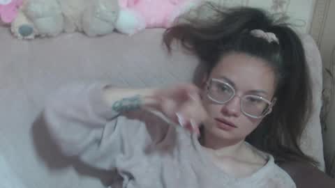 say meow and send tip  online show from April 18, 9:02 am