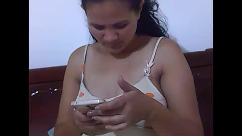 Snapshot of candylovesex2300 chatting on December 16, 2:16 pm candylovesex2300 online show from December 16, 2:16 pm