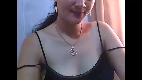 Snapshot of candylovesex2300 chatting on December 21, 9:01 am candylovesex2300 online show from December 21, 9:01 am