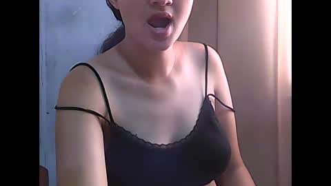Snapshot of candylovesex2300 chatting on December 25, 8:29 am candylovesex2300 online show from December 25, 8:29 am