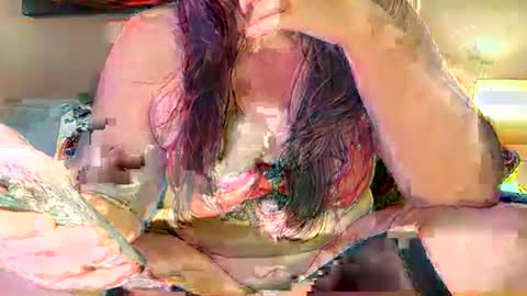 Snapshot of candynoface chatting on February 26, 3:27 am CandyNoFace online show from February 26, 3:27 am