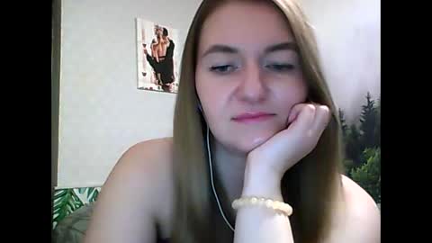 Snapshot of candyolime chatting on March 1, 9:04 pm Daisy online show from March 1, 9:04 pm