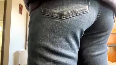 Snapshot of candypeachass chatting on February 16, 6:59 pm candypeachass online show from February 16, 6:59 pm