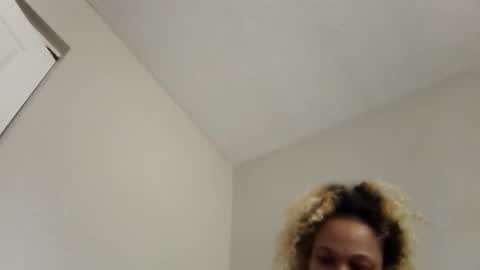 candyredxo2024 online show from October 2, 2:13 pm