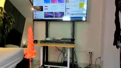 Snapshot of candyrose__ chatting on July 8, 11:58 am candyrose__ online show from July 8, 11:58 am