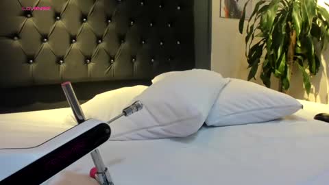 Snapshot of candyrose__ chatting on July 19, 11:58 am candyrose__ online show from July 19, 11:58 am