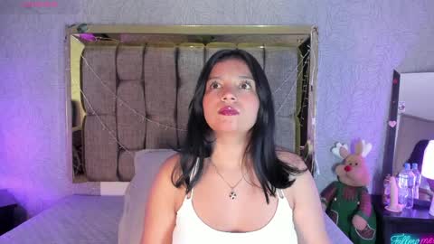 Snapshot of candys_victoria chatting on April 26, 5:05 am Candys Victoria online show from April 26, 5:05 am