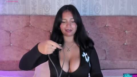Snapshot of candys_victoria chatting on May 13, 4:32 am Candys Victoria online show from May 13, 4:32 am