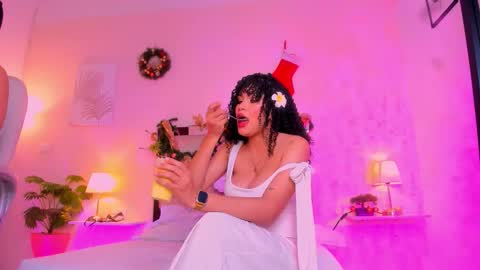 Candy online show from November 27, 7:05 pm