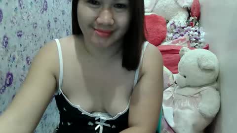 candyyonah03 online show from April 22, 8:43 pm